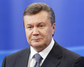 Məhkəmə Yanukoviçin dindirilməsinə başlayıb 