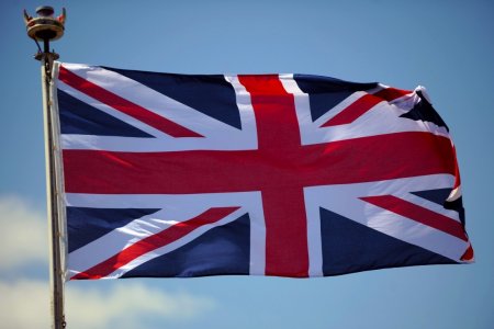 Bakıda Böyük Britaniya bayrağı endirildi