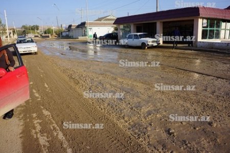 Yollarında pullar talanan keçilməz Hacıqabul 