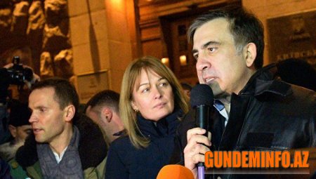 Saakaşvili tərəfdarlarını Oktyabr sarayını tərk etməyə çağırıb