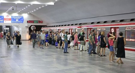 Tbilisi metrosunda qəza olub, xəsarət alanlar var