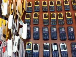 Mobil telefon bazarında xaos - 