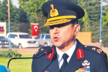 Məscidləri “bombalamaq” ittihamı ilə həbs olunan general Bakıya təyinat aldı
