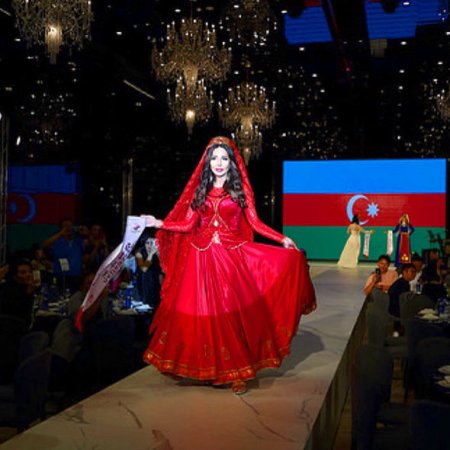  Azərbaycanlı model “Ən yaxşı bədənli qadın” seçildi – 