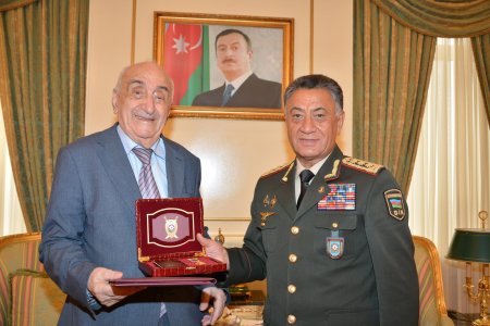 Xoşbəxt Yusifzadə “Azərbaycan polisinin 100 illiyi” yubiley medalı ilə təltif edilib