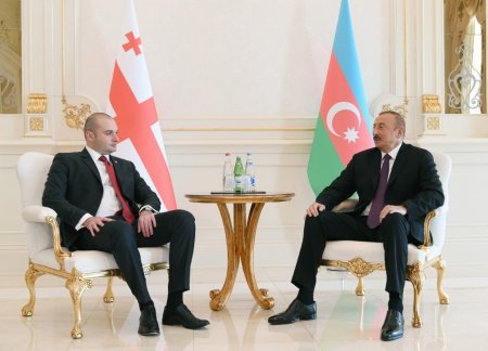 İlham Əliyevin Gürcüstanın Baş naziri ilə görüşdü — 