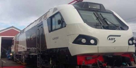 Azərbaycana yeni lokomotivlər gətirildi  - 
