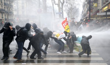 Fransada demokratiya böhranı - 