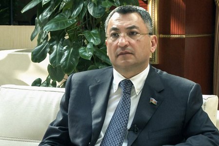 Rövşən Rzayev məcburi köçkün ailəsini intihar həddinə çatdırıb... - 