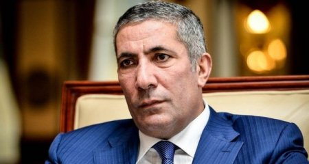 Siyavuş Novruzov: "İmkanlı adamlar siyasi partiya alır"