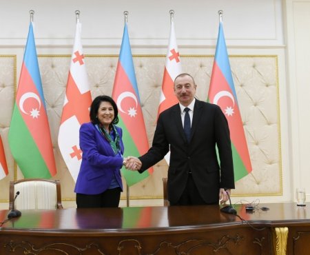 Salome Zurabişvili Azərbaycan Prezidentini Batumi konfransına dəvət edib