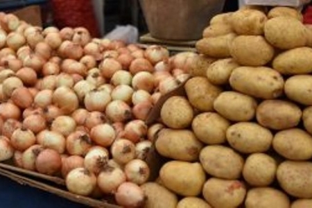 İran Azərbaycana kartof, soğan ixracına qadağa qoydu