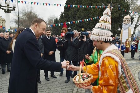 Prezident İlham Əliyev Bakıda Novruz şənliyində iştirak edir