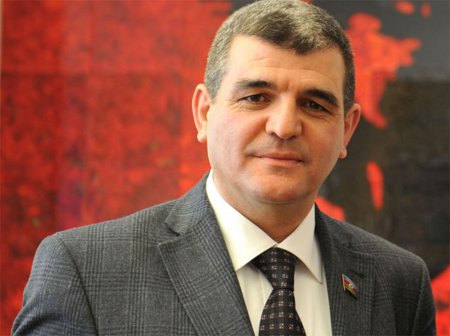 Fazil Mustafa: Polad Bülbüloğlu indiki nazirə bu barədə pıçıldaya bilmir?