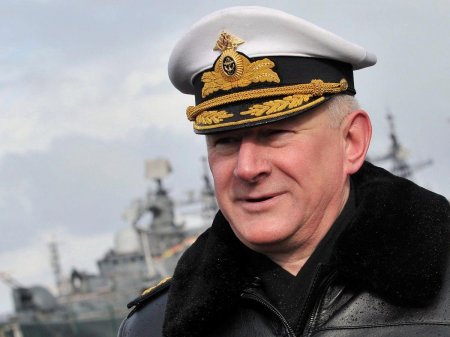 Putin dəniz donanması komandanını dəyişdi