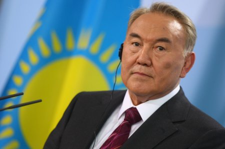 Nazarbayev “birinci prezident” statusundan imtina etdi