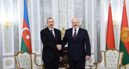 Lukaşenko Prezident İlham Əliyevə təbrik məktubu göndərib