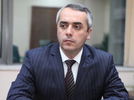Əməkdar jurnalist Elman Babayev işdən çıxarıldı
