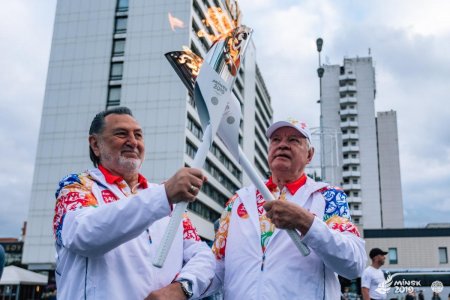Azərbaycanlı olimpiya çempionu II Avropa Oyunlarının məşəlinin estafetində iştirak edib