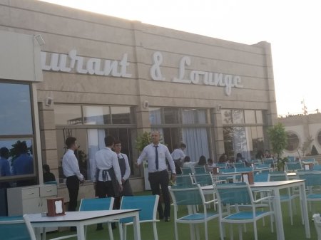 Sumqayıtın yeni bulvarında restoran soyğunçuluğu – 