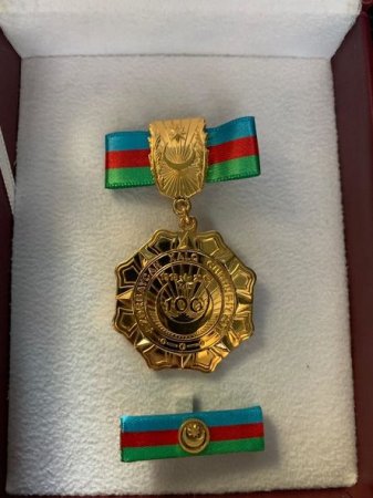 Tanınmış idmançılara da yubiley medalı verildi - 