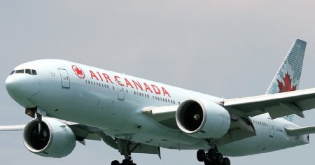 Boeing 777 təyyarəsi qəza enişi edib, 30 nəfər xəsarət alıb