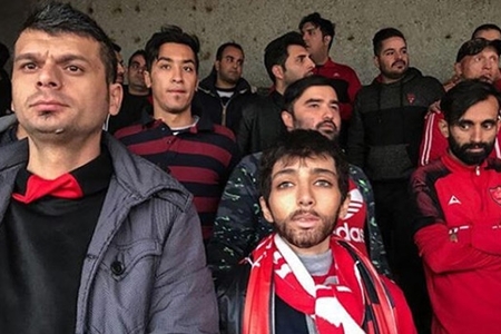 İranda kişi qiyafəsində futbol oyununa girən qadınlar tutulub – 
