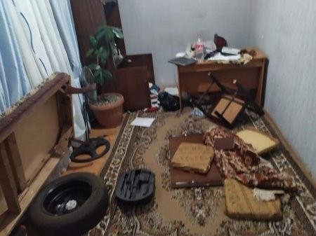 Əməkdar jurnalistin qardaşının evi qarət olundu: