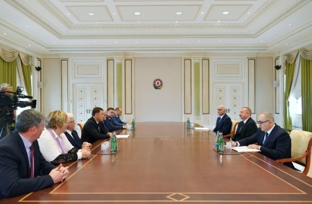 Prezident Rusiyanın Sverdlovsk vilayətinin qubernatorunu qəbul edib