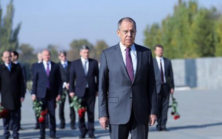 Lavrov qondarma “erməni soyqırımı” abidəsini ziyarət etdi - 
