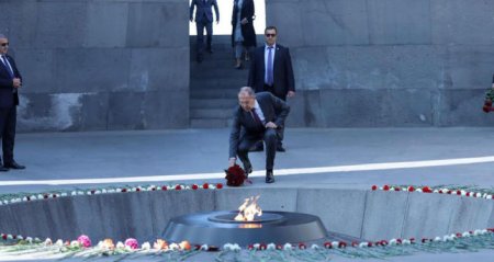 Lavrov qondarma “erməni soyqırımı” abidəsini ziyarət etdi - 