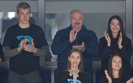 Lukaşenko zarafatla vəzifə təklif etmişdi, deputat oldu - 