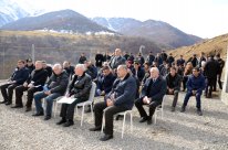 Əhəd Abıyev sakinlərlə novbəti səyyar görüşünü keçirib - Əhəd Abıyev sakinlərlə novbəti səyyar görüşünü keçirib -