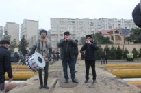 Bu gün Nizami rayonunda 5 növdə 1200 ədəd ağac əkildi Bu gün Nizami rayonunda 5 növdə 1200 ədəd ağac əkildi