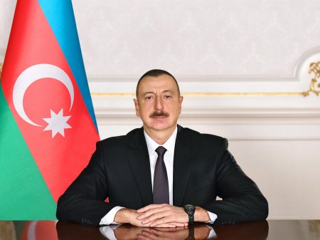  Prezident İlham Əliyev Mixail Qusmanı təbrik edib