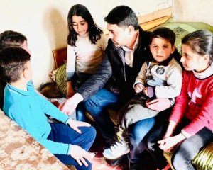 Gürcüstanda 5 uşaqlı azərbaycanlı ailə yaşadığı evdən çıxarıldı