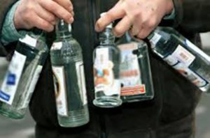 İranda saxta spirtli içkidən ölənlərin sayı 138-ə çatdı