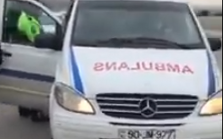 Ambulansla Bakıya sərnişin daşıyan sürücü ilə bağlı -