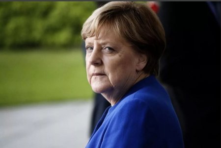 Angela Merkel karantindən çıxdı