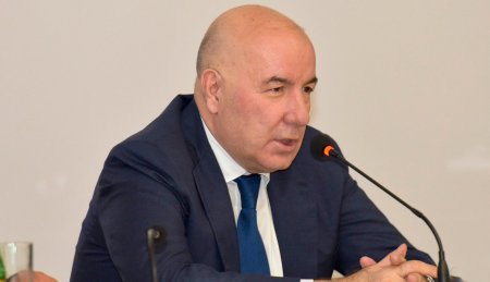Elman Rüstəmov Mərkəzi Bankın sədri təyin edildi - 