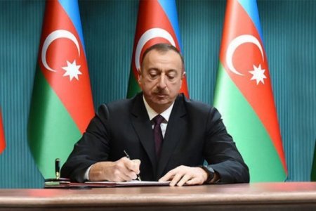 Prezident 4 nəfərə dövlət mükafatı verdi - 