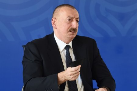 Azərbaycan Prezidenti maska taxmayanlara xəbərdarlıq etdi