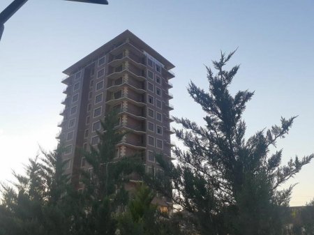 Ziya Məmmədovun tikdirdiyi bina satılır 