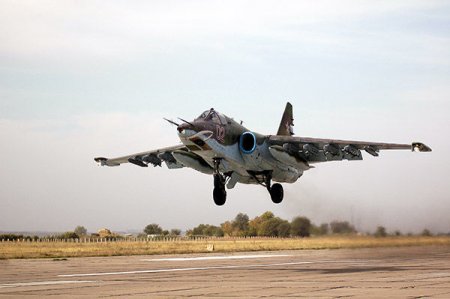 Rusiya Ermənistanda Su-25 qırıcılarını modernləşdirir