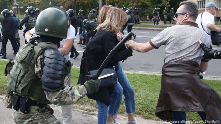 Belarusda etirazlar zamanı 300 nəfər saxlanılıb -