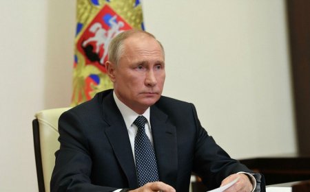 Putin Təhlükəsizlik Şurasının üzvlərini üçtərəfli görüş barədə məlumatlandırıb