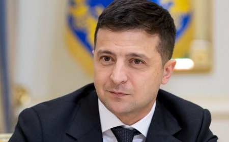 Ukrayna prezidenti orduda ciddi kadr dəyişikliyi edib