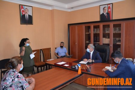 İcra başçısı vətəndaşları qəbul edib 