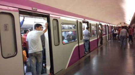 Bakı metrosunda COVİD pasportu yoxlaması başladı 