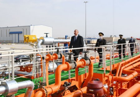 Prezident “Kəlbəcər” neftdaşıyan tankerin istismara verilməsi mərasimində - 
